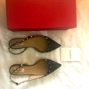 Valentino Garavani Flats